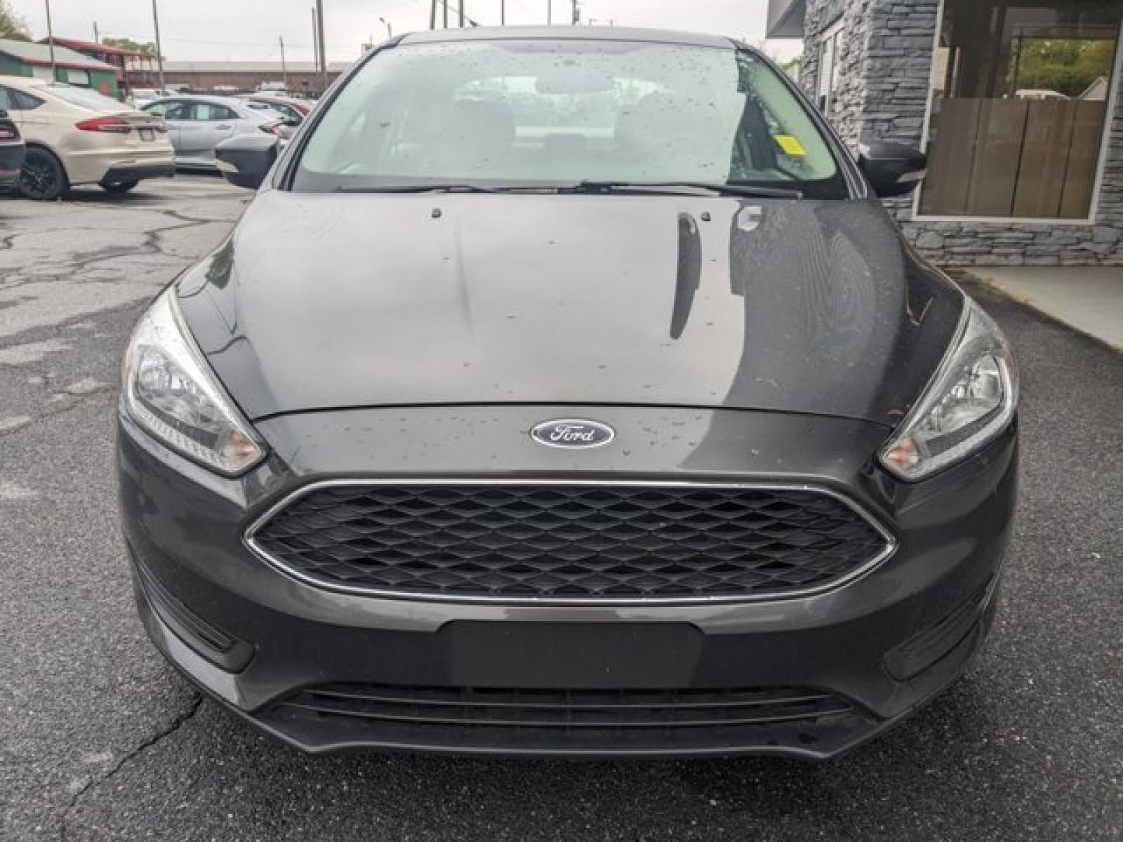 2017 Ford Focus SE SEDAN